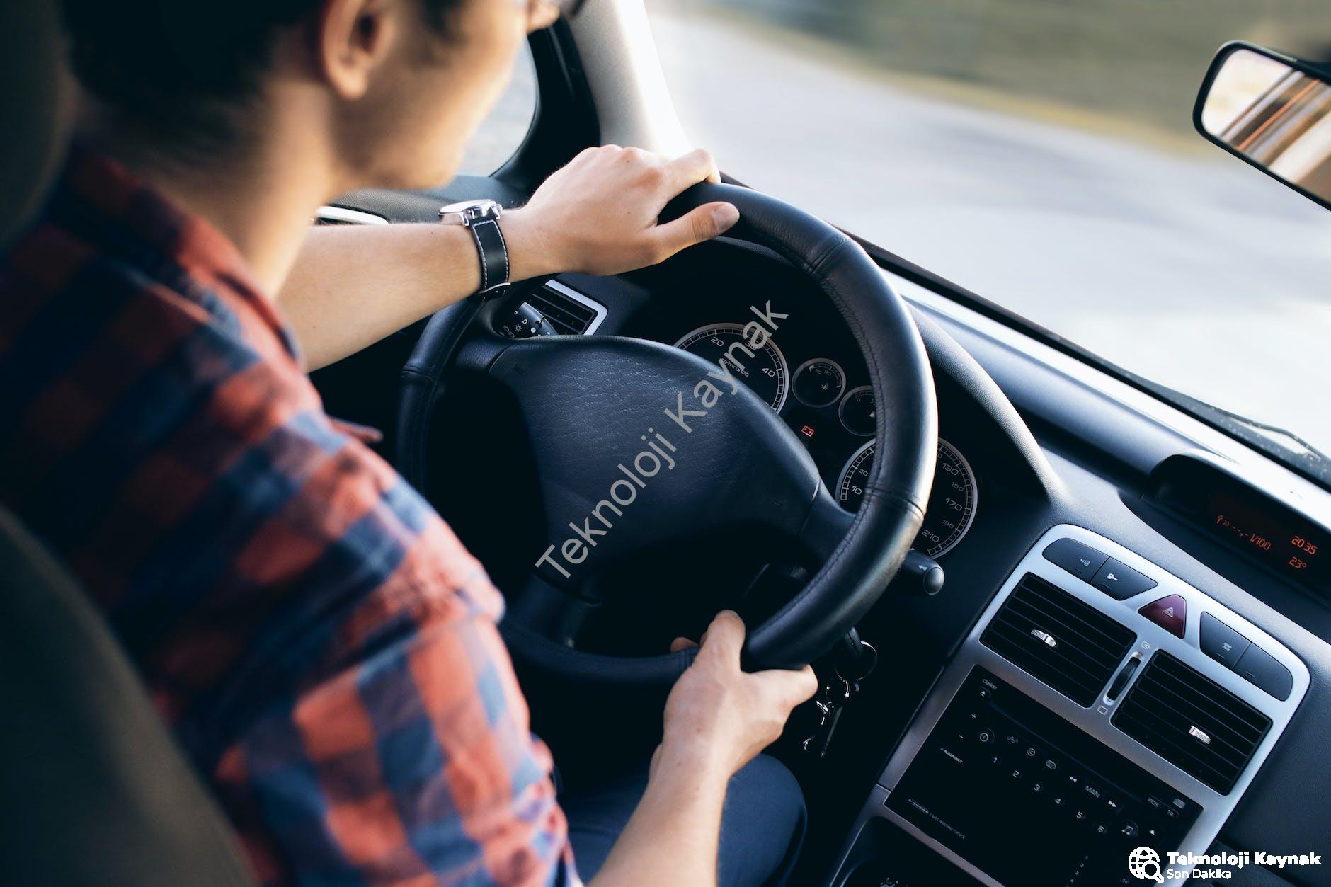 Kıbrıs'ta Gezilecek Yerlere Ulaşım İçin Ekonomik Araç Kiralama