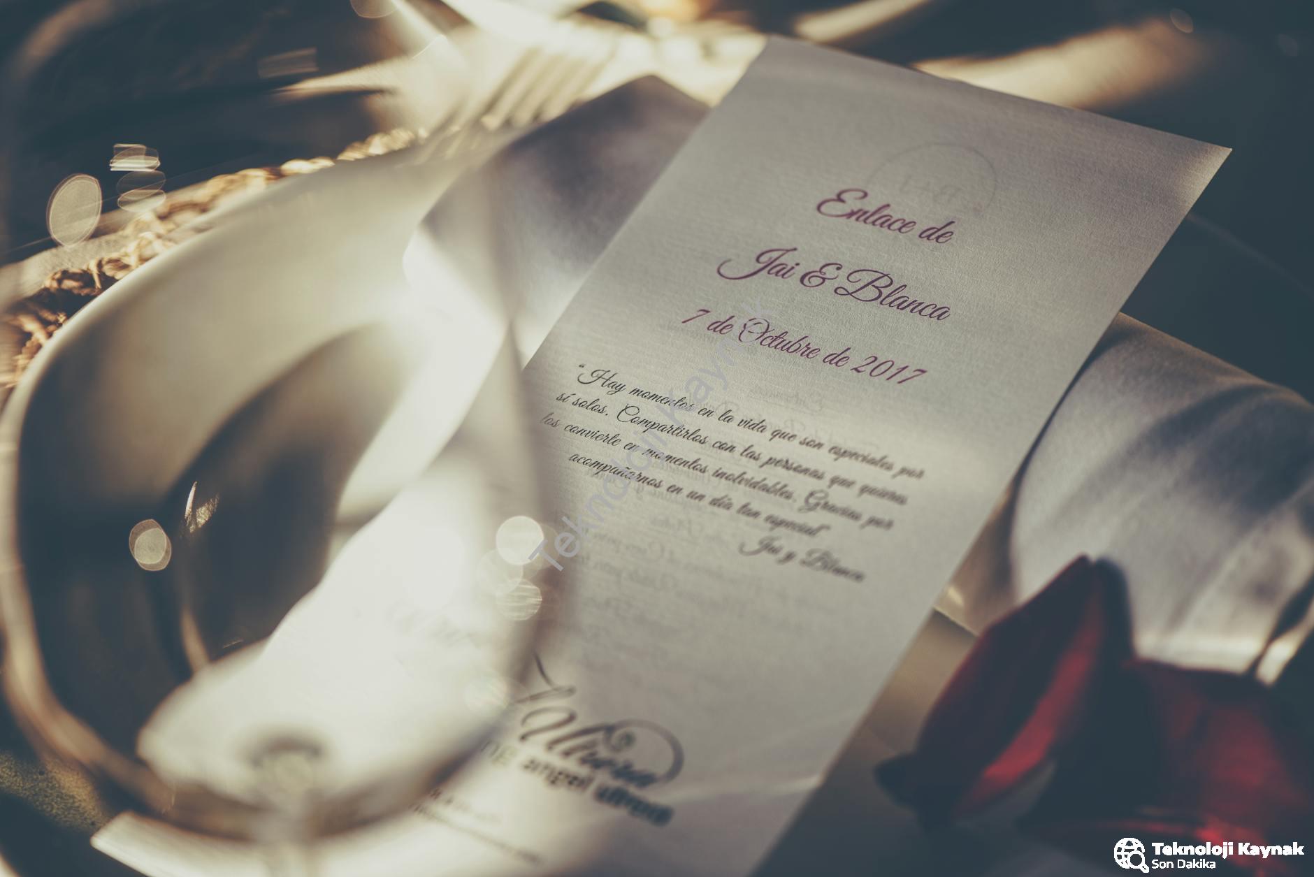 Düğün Davetiyenizle Kendinizi Anlatın